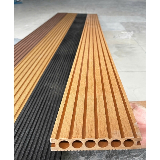 SÀN GỖ NHỰA NGOÀI TRỜI